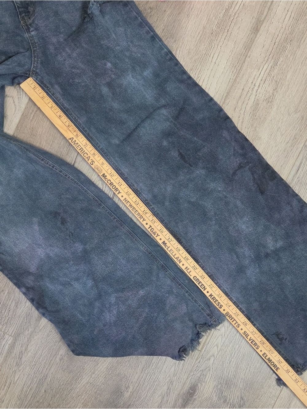 BCBG Generation High Rise Wide Leg Raw Hem Jeans Size 28/6 - Picture 15 of 16